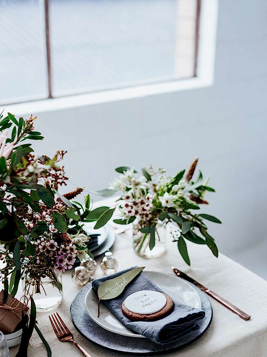 Christmas-australiana-table-setting