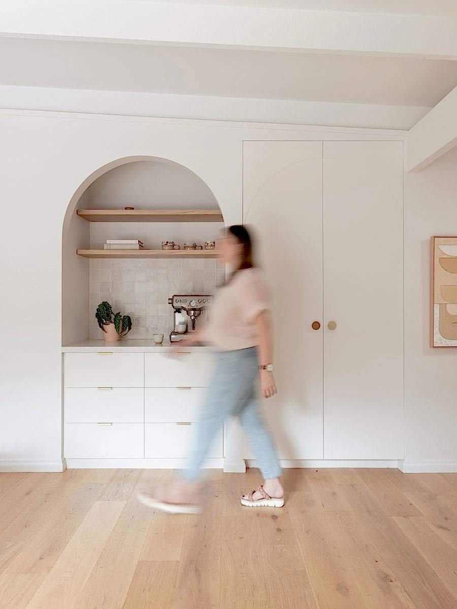 eclectic-creative-coffee-station-kitchen-design-dulux-chintz