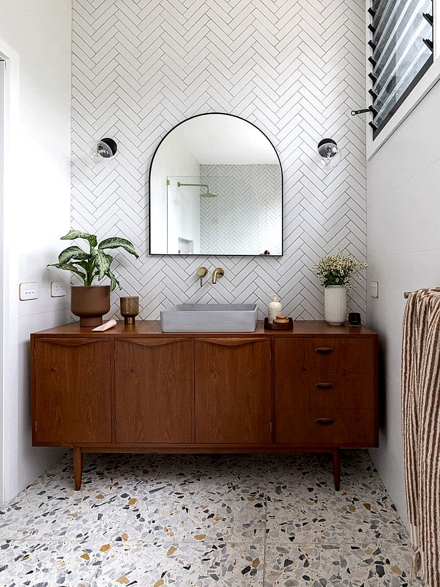 eclectic-creative-midcentury-home-interior-design-bathroom-renovation