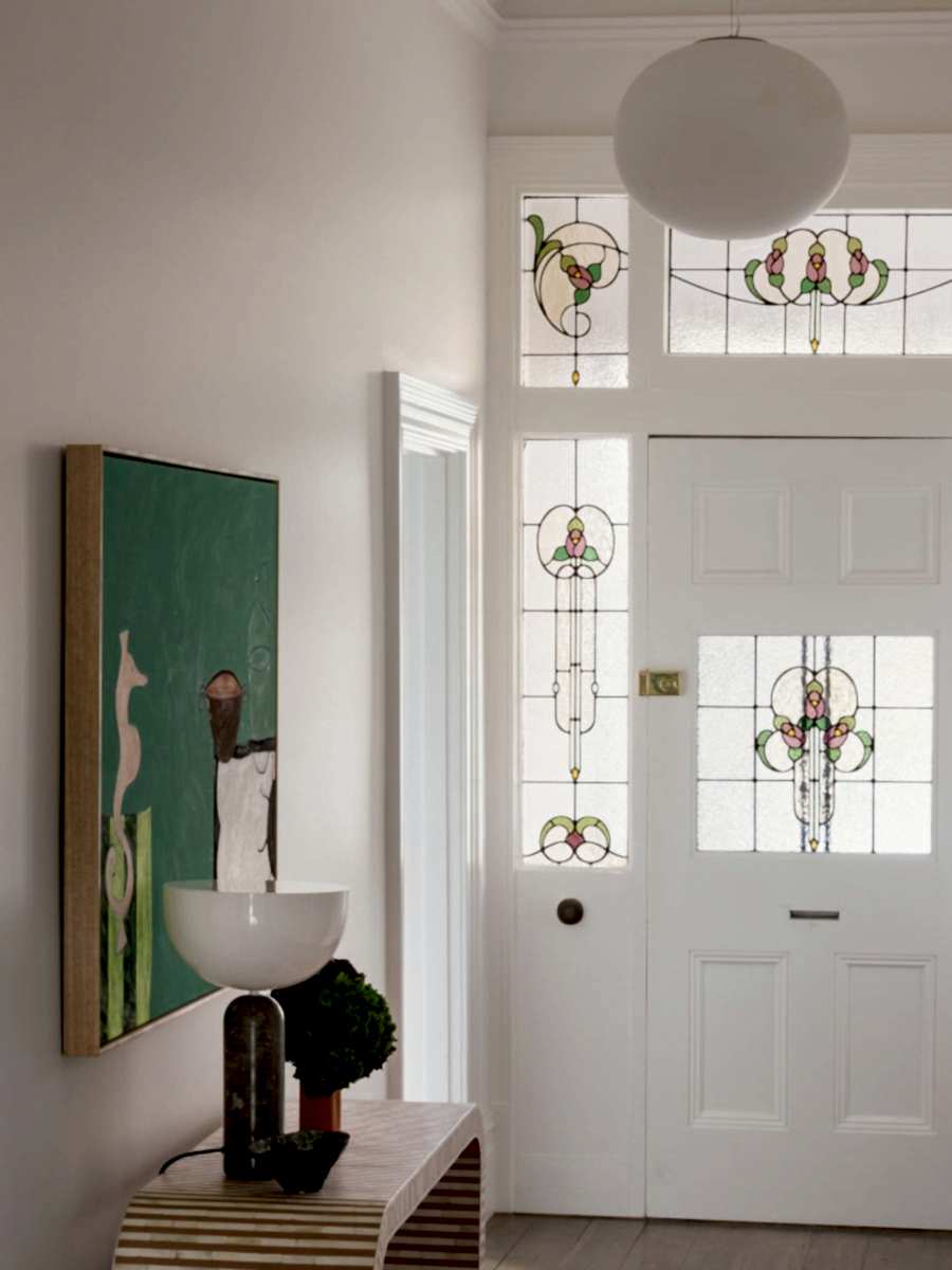 middlepark-heritage-renovations-eclecticcreative-interior-design-stainedglass